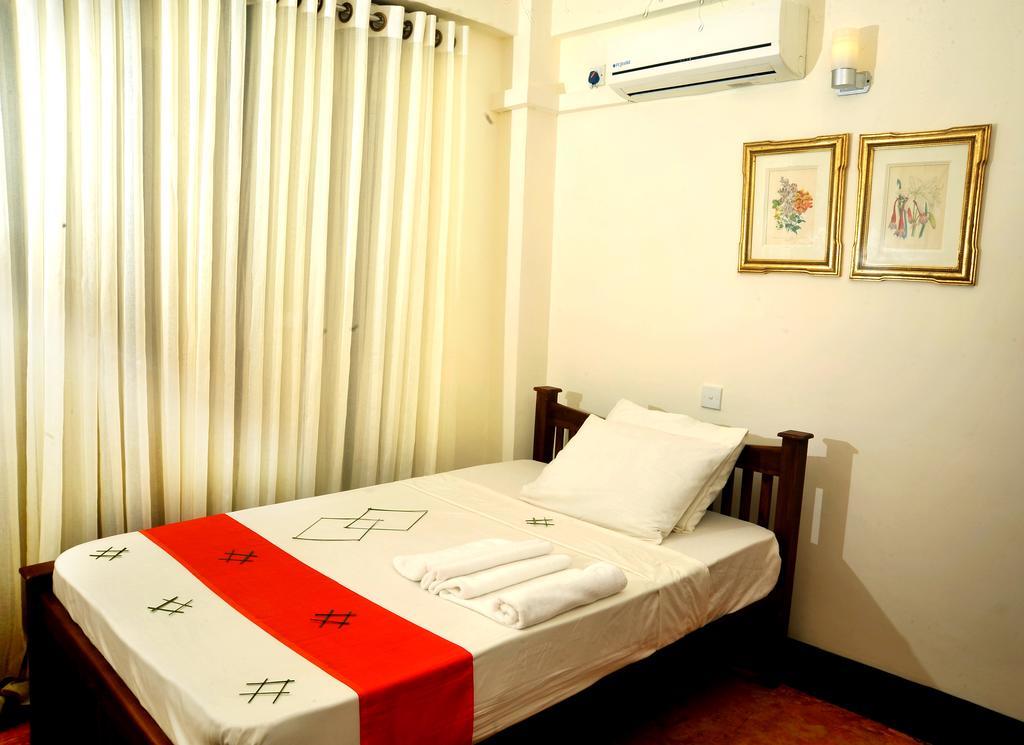 Prestige Court Residencies Hotell Dehiwala-Mount Lavinia Exteriör bild