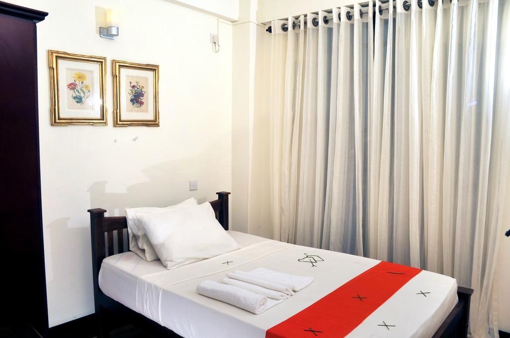 Prestige Court Residencies Hotell Dehiwala-Mount Lavinia Exteriör bild