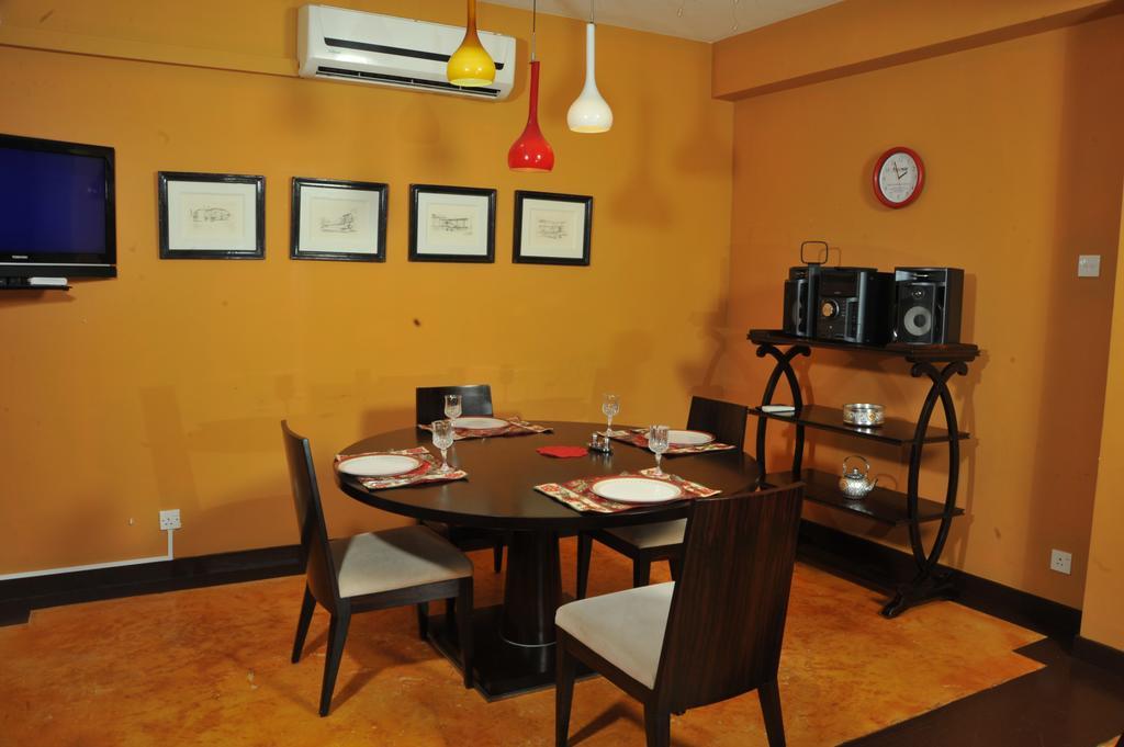 Prestige Court Residencies Hotell Dehiwala-Mount Lavinia Exteriör bild