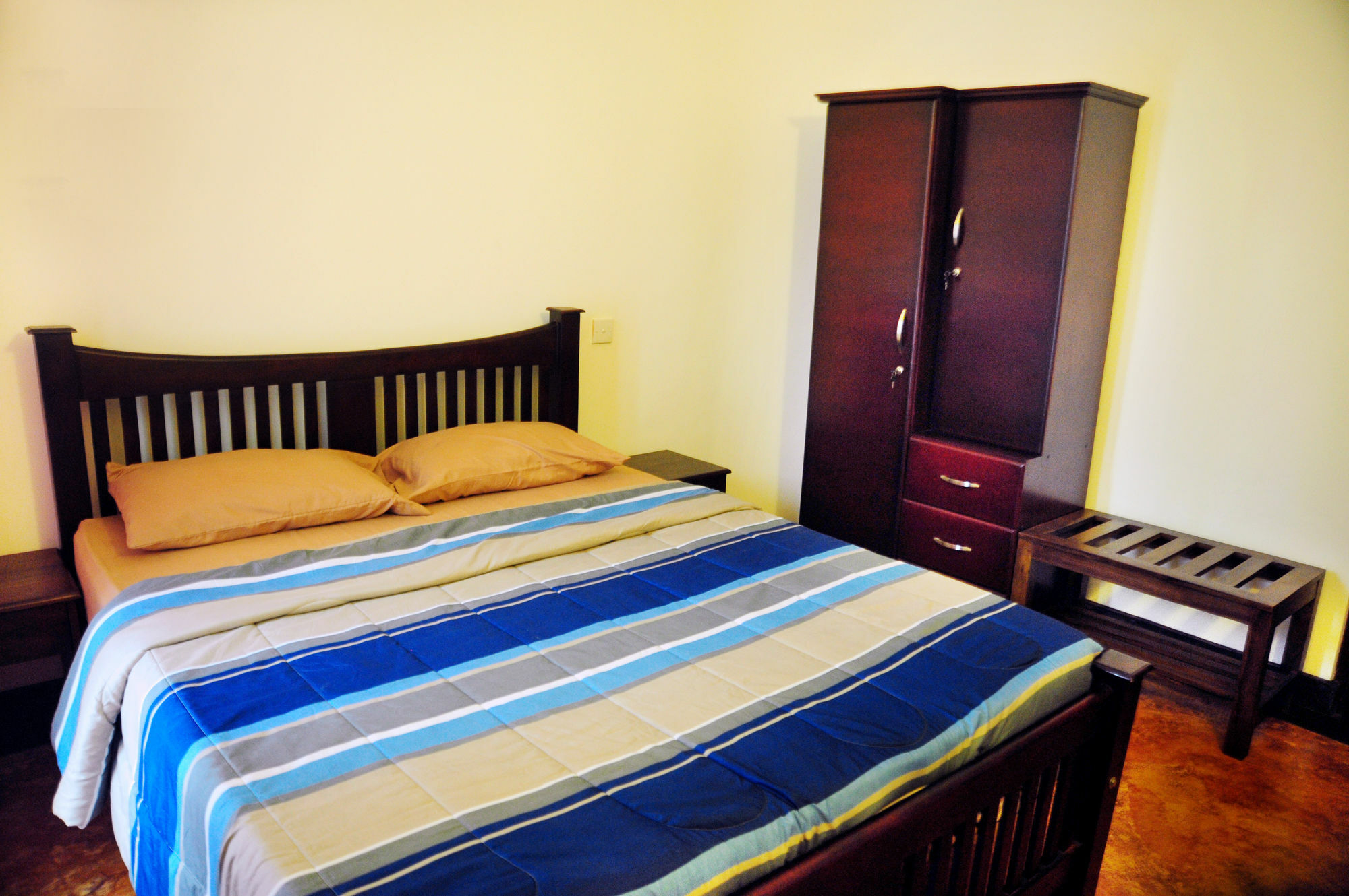 Prestige Court Residencies Hotell Dehiwala-Mount Lavinia Exteriör bild