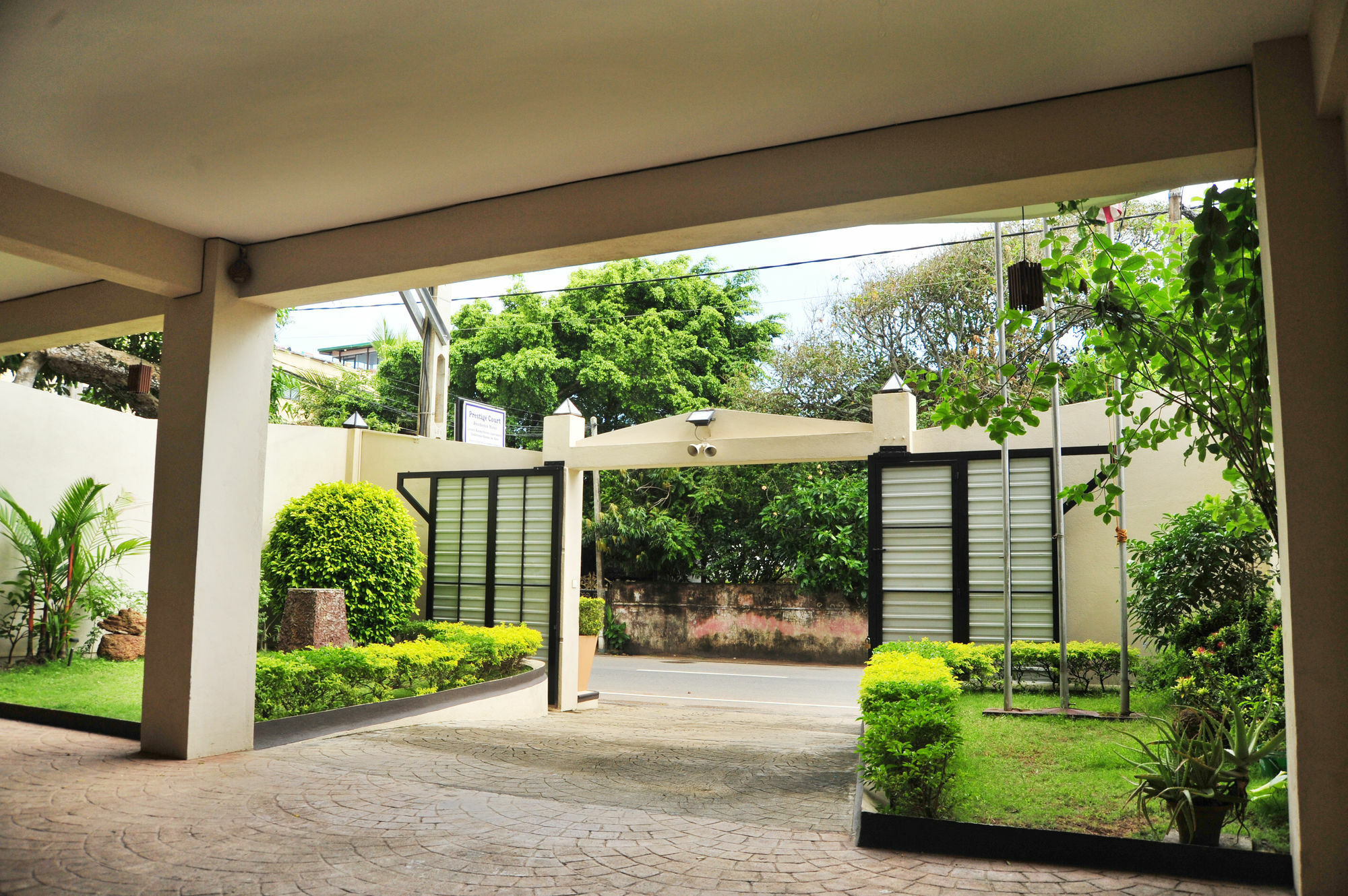 Prestige Court Residencies Hotell Dehiwala-Mount Lavinia Exteriör bild