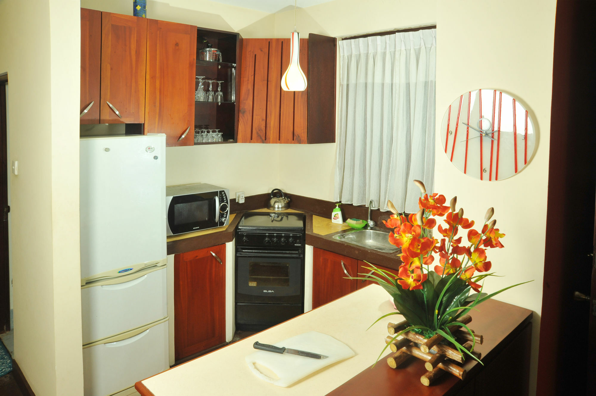 Prestige Court Residencies Hotell Dehiwala-Mount Lavinia Exteriör bild