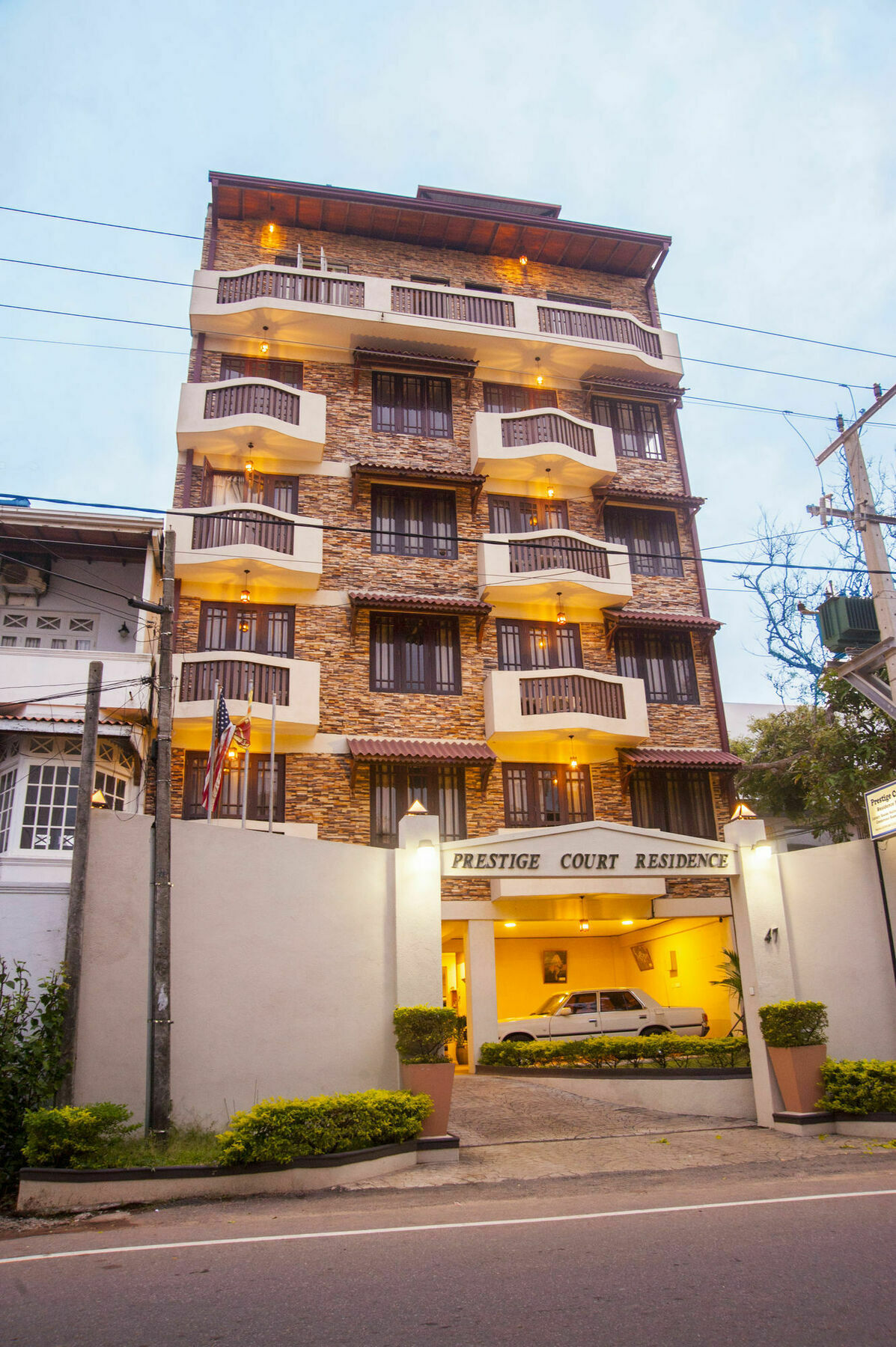 Prestige Court Residencies Hotell Dehiwala-Mount Lavinia Exteriör bild