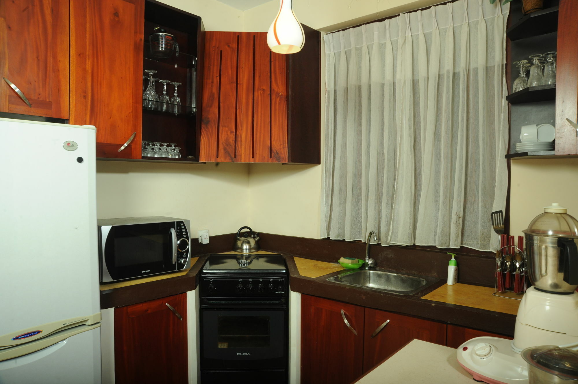 Prestige Court Residencies Hotell Dehiwala-Mount Lavinia Exteriör bild